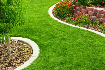 Use Trendy Edging to Accent Your Landscape